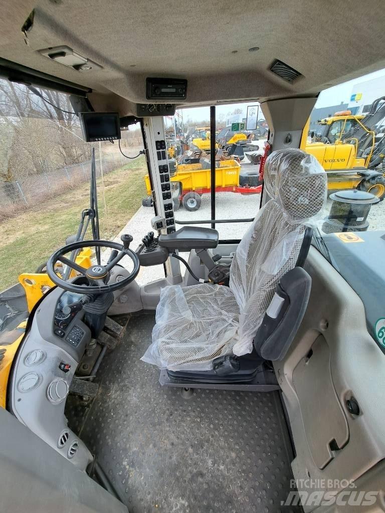 Volvo L110H Naudoti ratiniai krautuvai