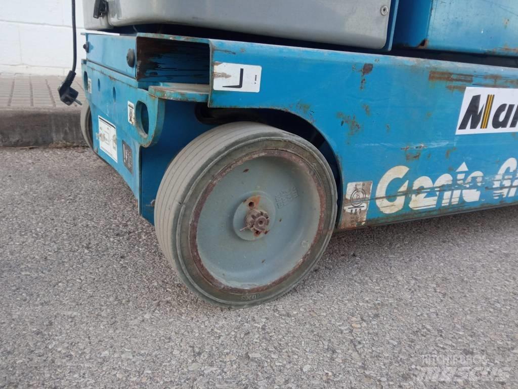 Genie GRC 12 Vertikalūs stiebiniai keltuvai