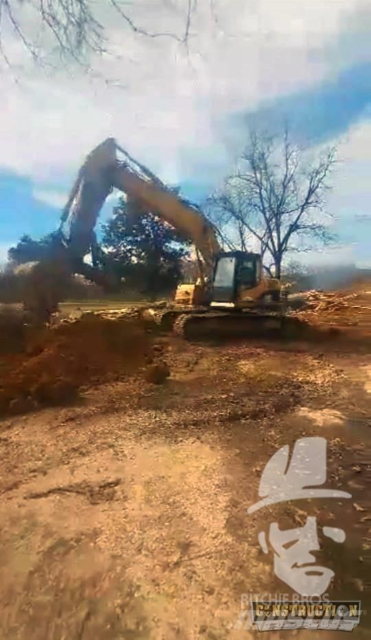 CAT 320 C LU Vikšriniai ekskavatoriai