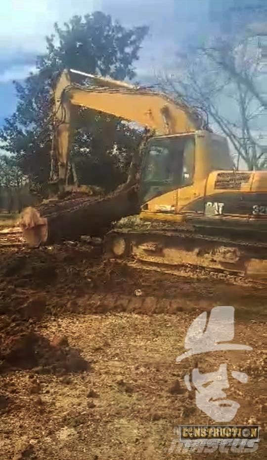 CAT 320 C LU Vikšriniai ekskavatoriai