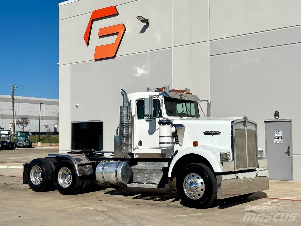 Kenworth W 900 Naudoti vilkikai