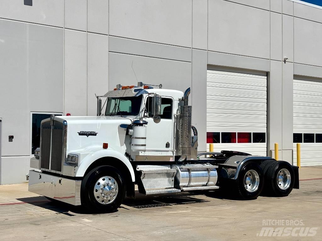 Kenworth W 900 Naudoti vilkikai