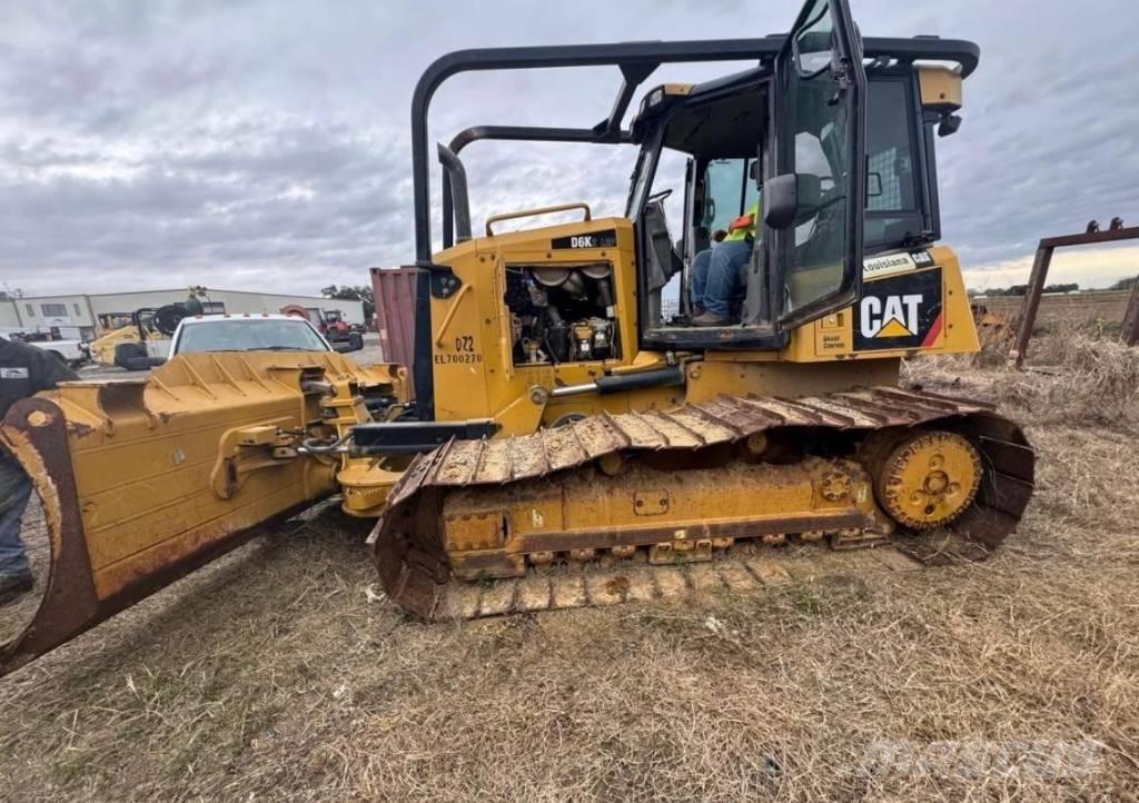 CAT D 6 M Vikšriniai buldozeriai