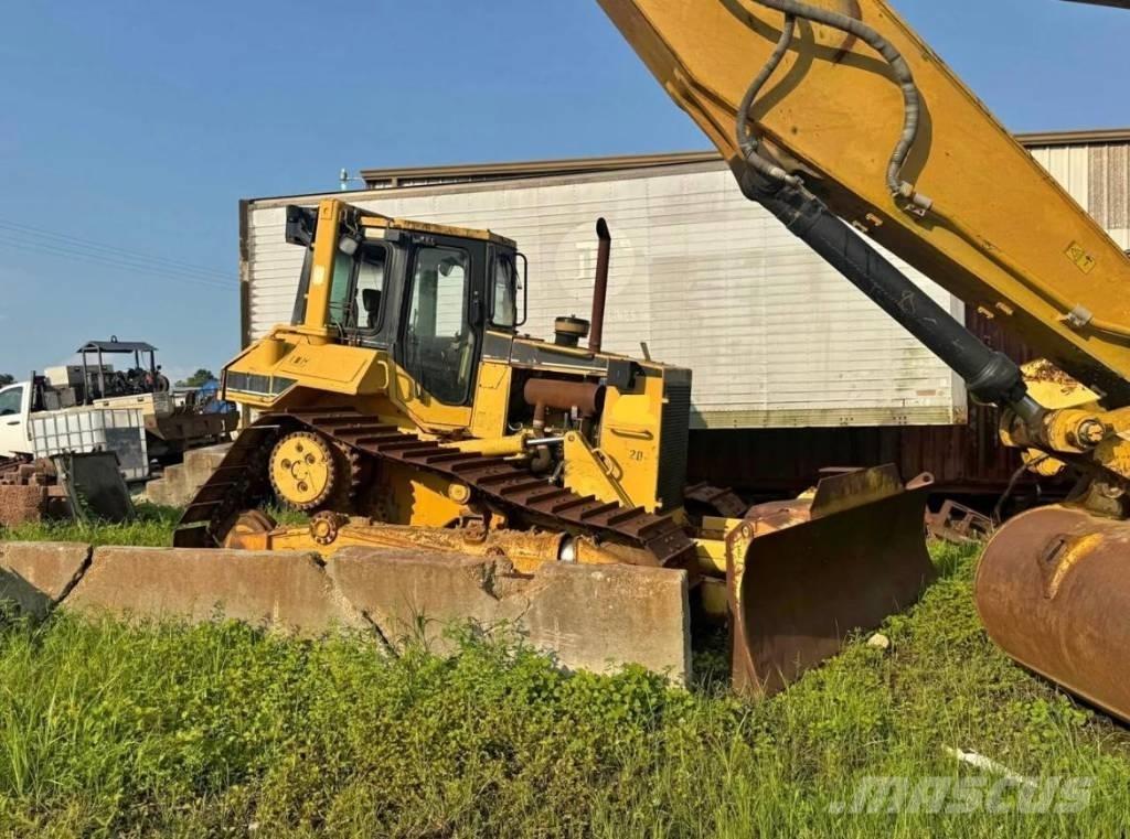 CAT D 6 M Vikšriniai buldozeriai