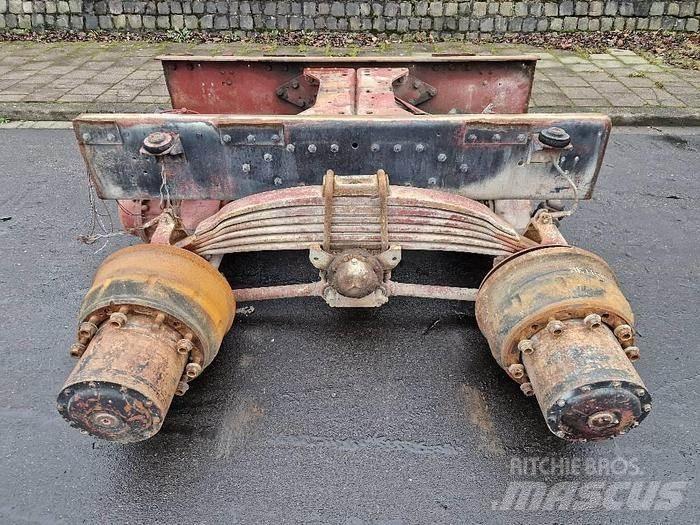  Axles Tandem axle Transportas - Kita
