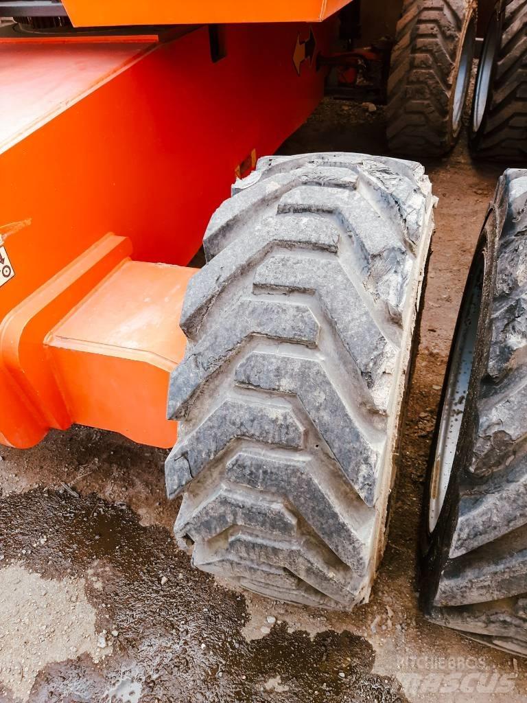 JLG 860 SJ Teleskopiniai keltuvai