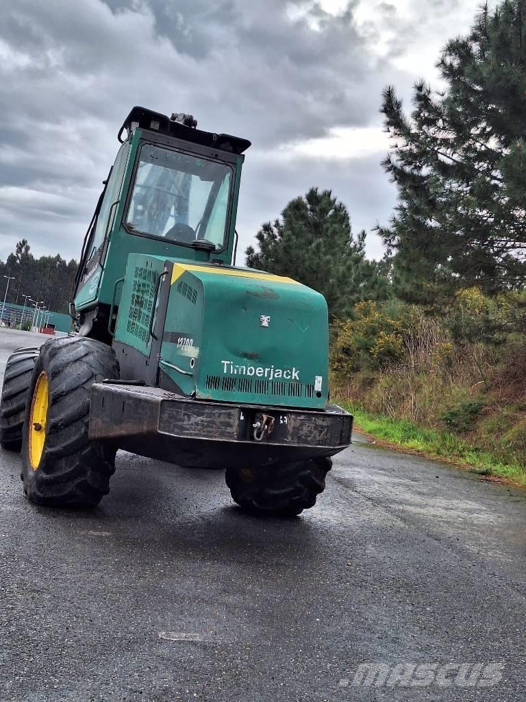 Timberjack 1270D Miško technika (Harvesteriai)