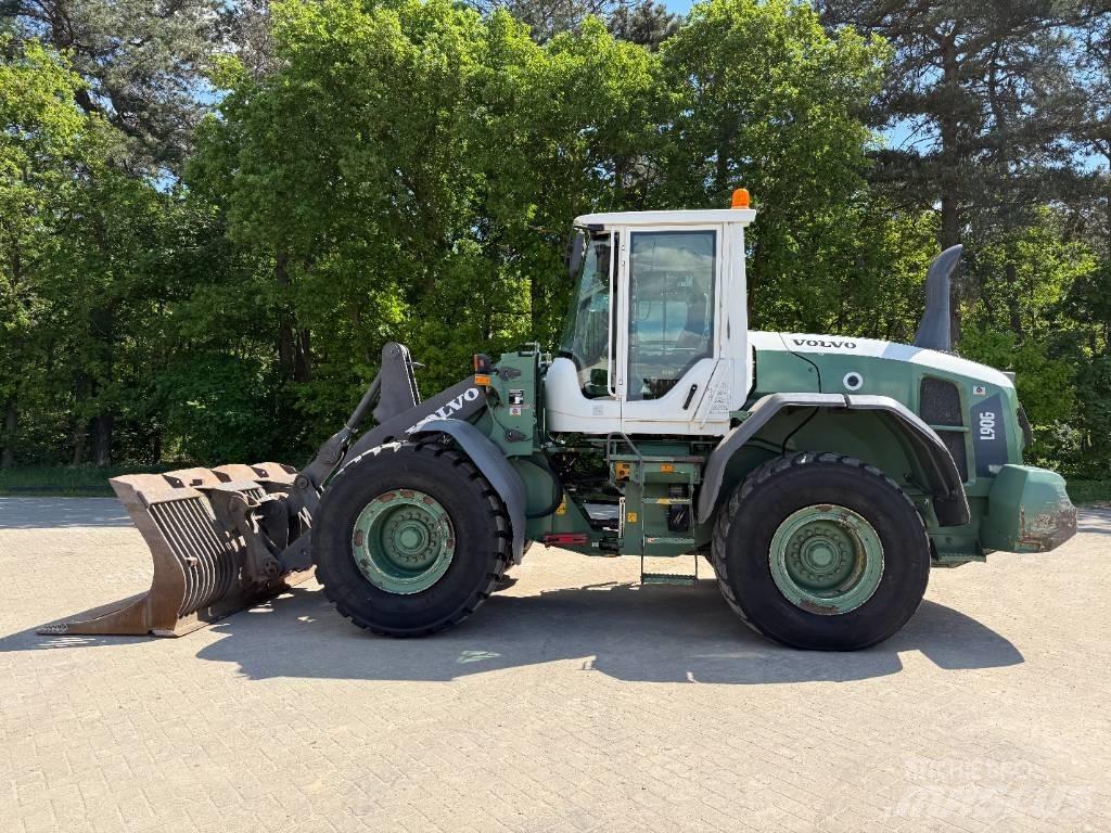 Volvo L 90 G Naudoti ratiniai krautuvai