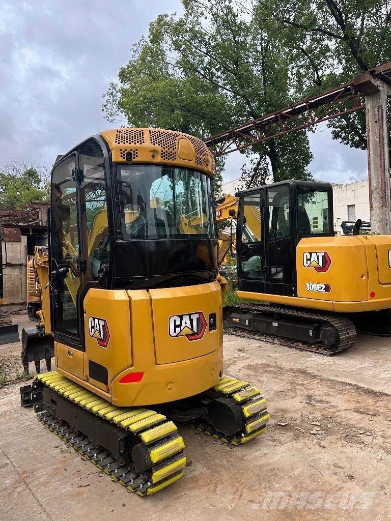 CAT 302 Mini ekskavatoriai < 7 t