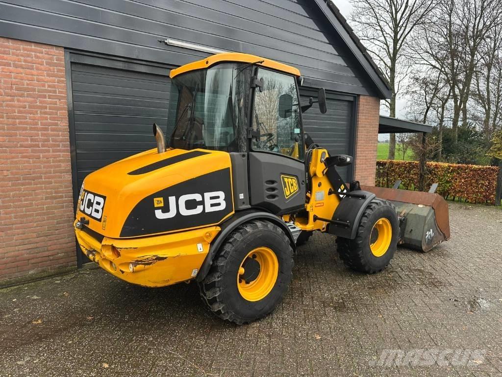 JCB 406 Naudoti ratiniai krautuvai