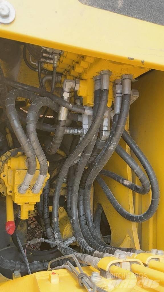 Komatsu PC 130 Vikšriniai ekskavatoriai