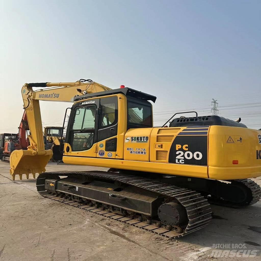 Komatsu PC 200LC Vikšriniai ekskavatoriai