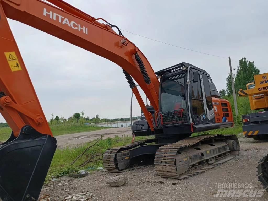 Hitachi ZX210 Vikšriniai ekskavatoriai