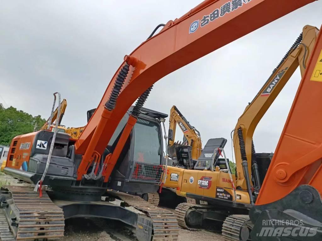 Hitachi ZX210 Vikšriniai ekskavatoriai