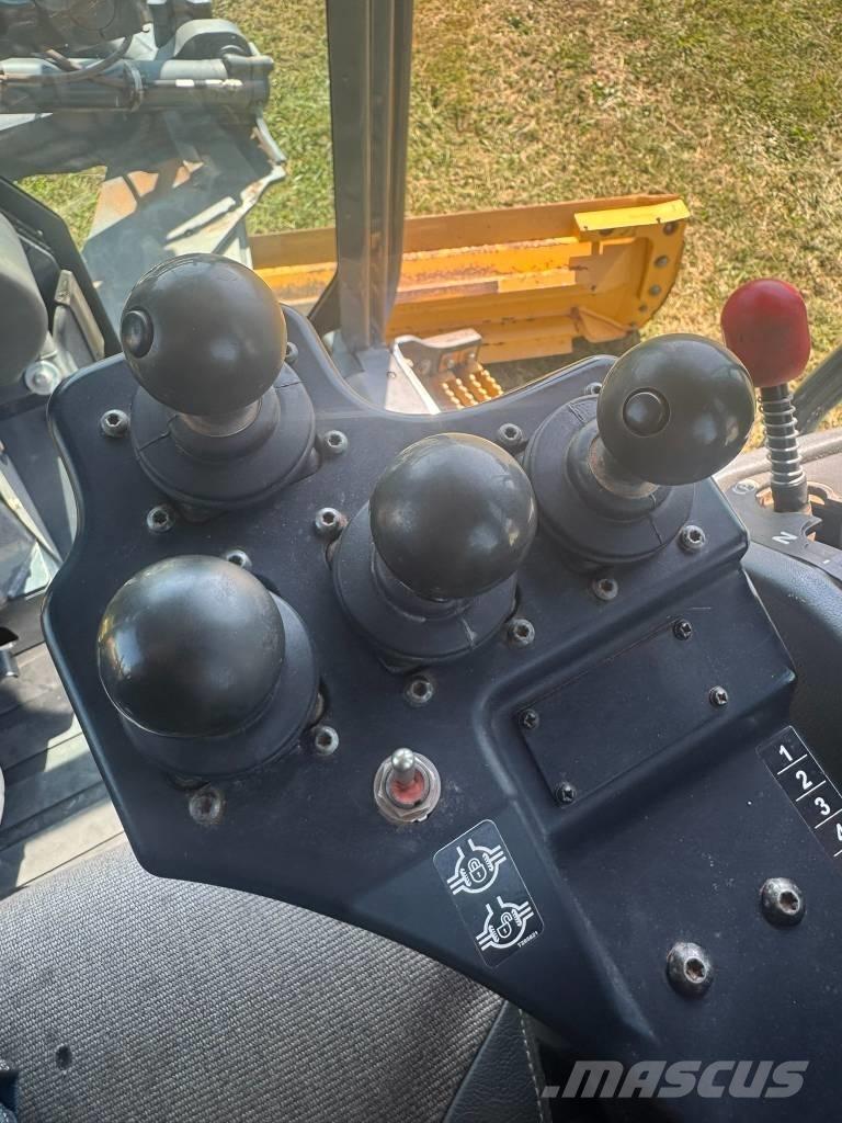 John Deere 672 GP Greideriai