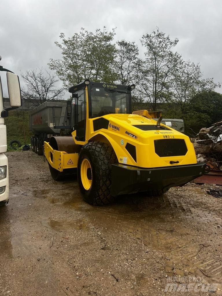 Bomag BW211 D5 Vieno būgno volai