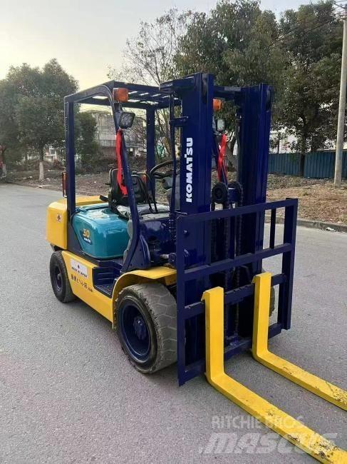 Komatsu FD 30 T-14 Dyzeliniai krautuvai