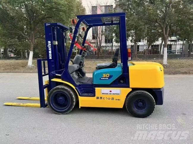Komatsu FD 30 T-14 Dyzeliniai krautuvai