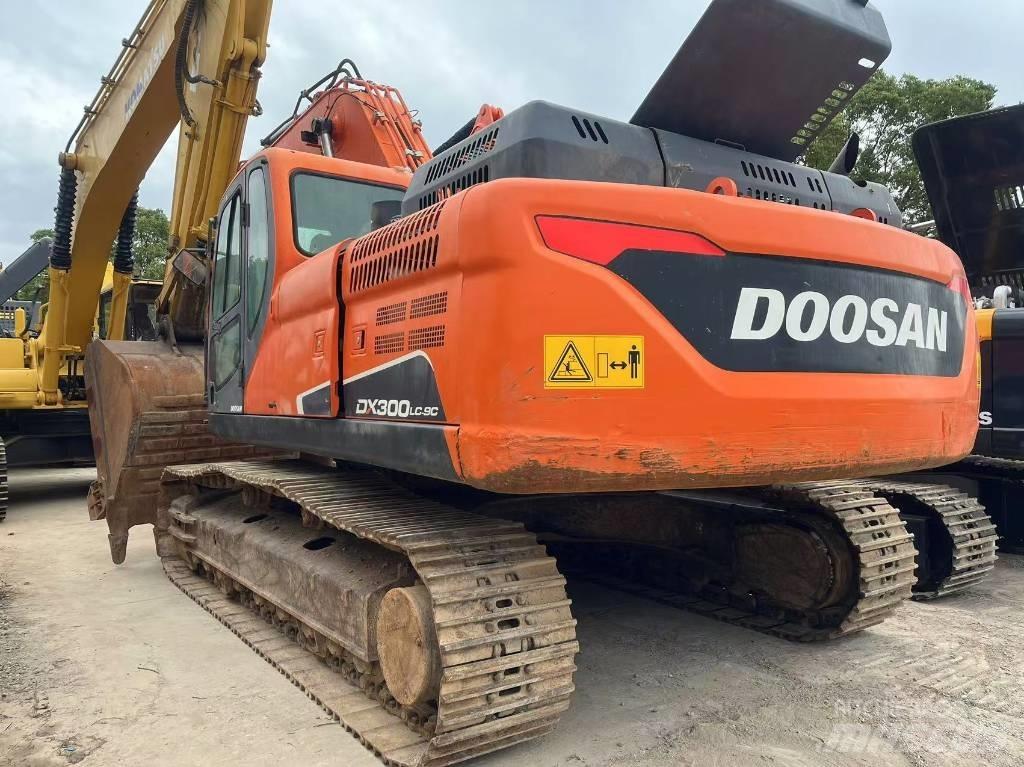 Doosan DX300LC-9C Vikšriniai ekskavatoriai