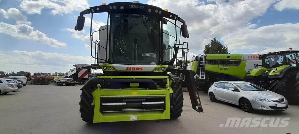 CLAAS LEXION 6800 Derliaus nuėmimo kombainai