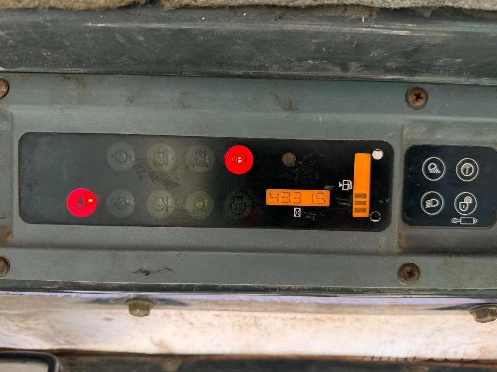 New Holland LS 170 Krautuvai su šoniniu pasukimu