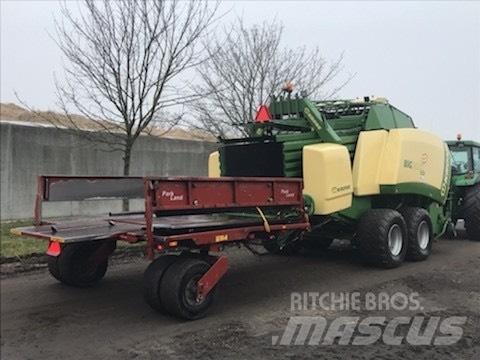 Krone Big pack 4x4 Stačiakampių ryšulių presai