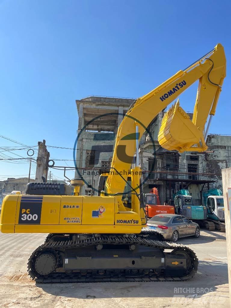 Komatsu PC 300 Vikšriniai ekskavatoriai