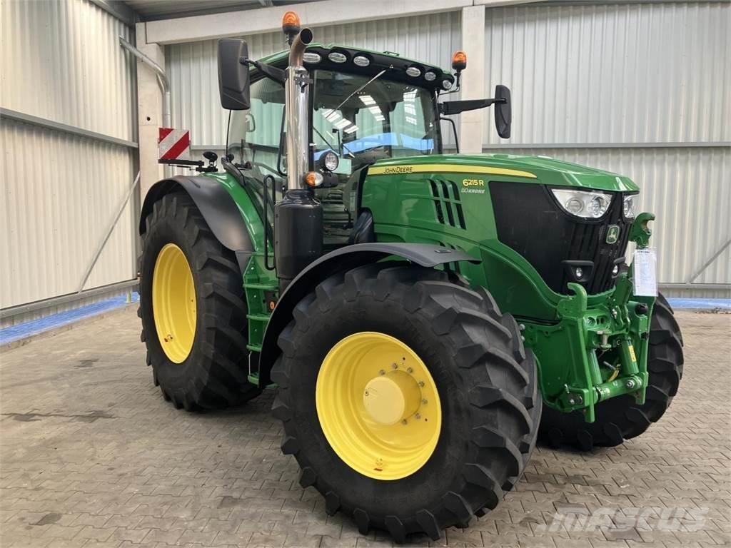 John Deere 6215R Traktoriai