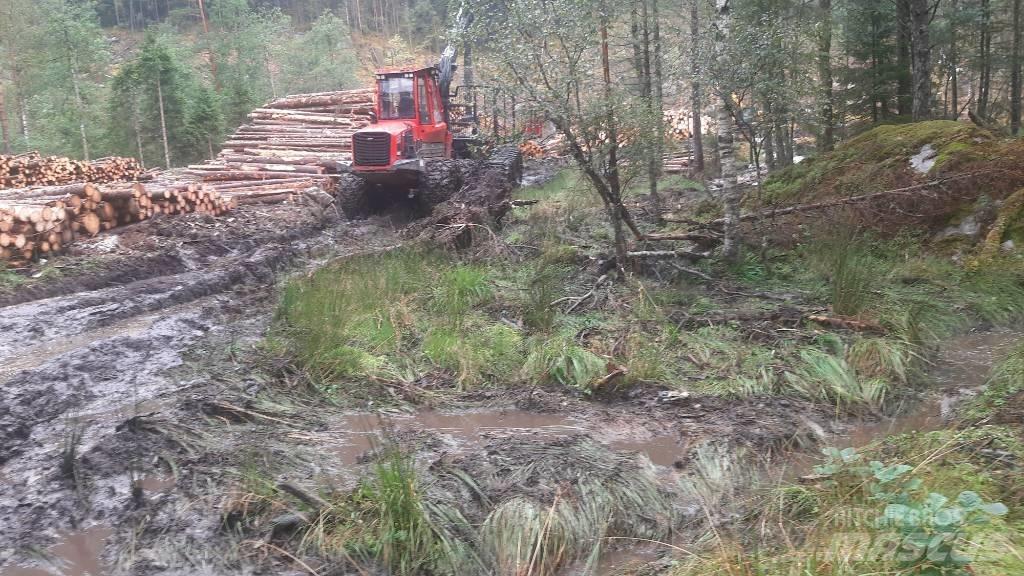 Komatsu 895 Naudoti miškovežiai (Forvarderiai)