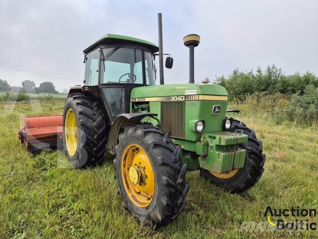 John Deere MFWD Traktoriai