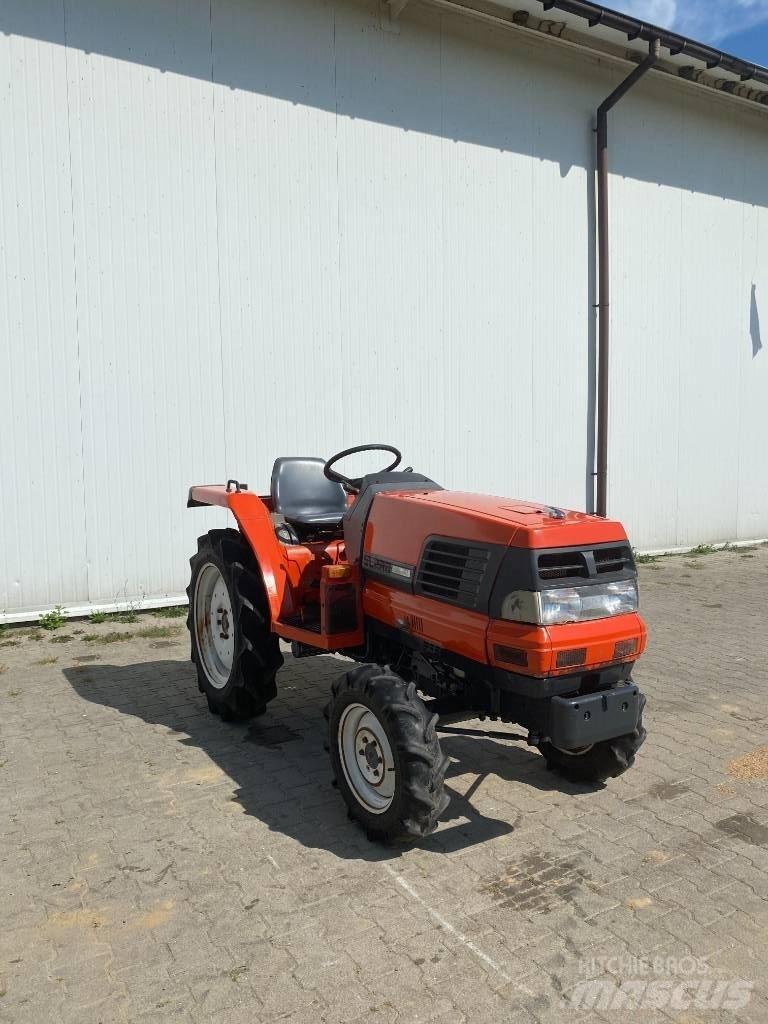Kubota GL200 Naudoti kompaktiški traktoriai