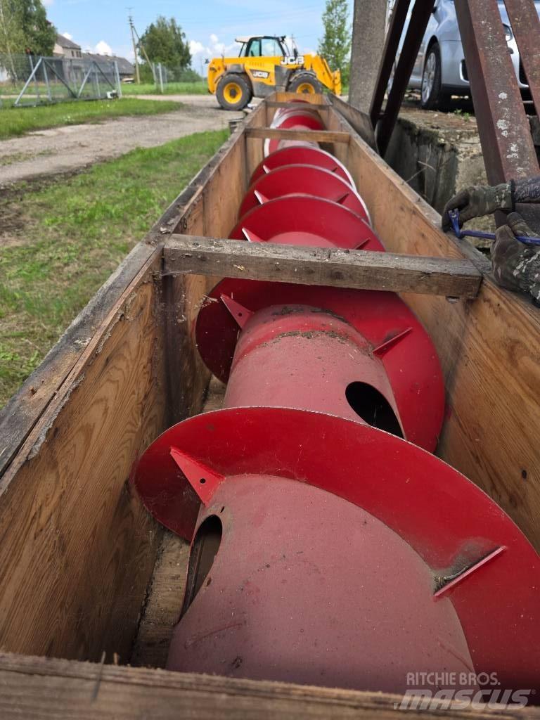 Case IH 3050 Derliaus nuėmimo kombainų galvos