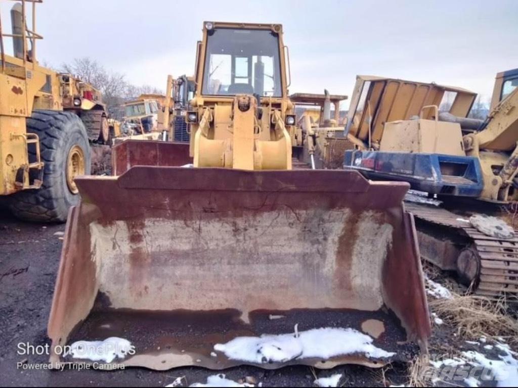 CAT 963 Vikšriniai krautuvai