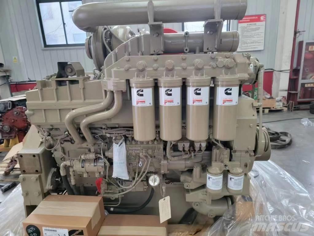 Cummins QST30 Varikliai