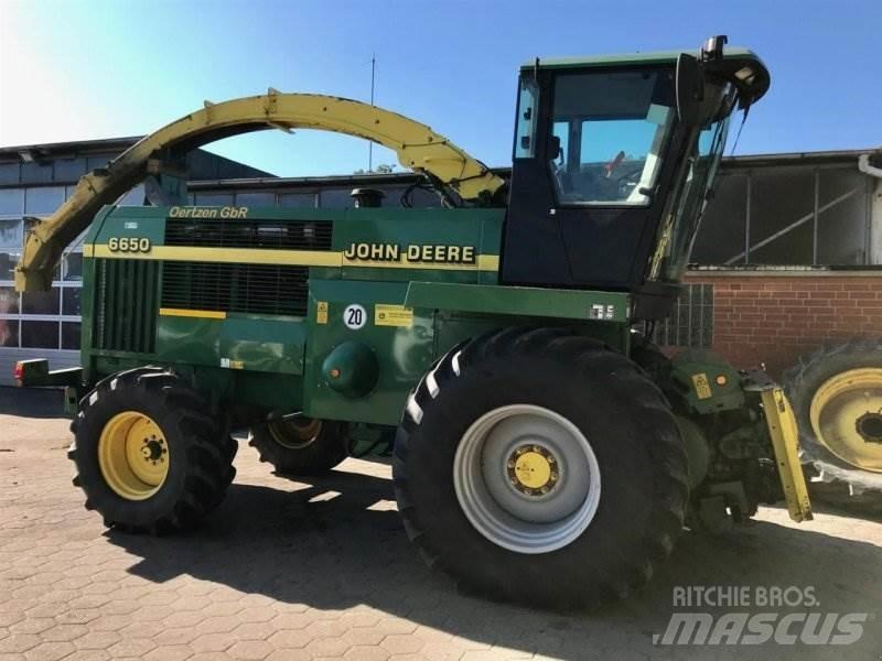John Deere 6650 Pašarų kombainai