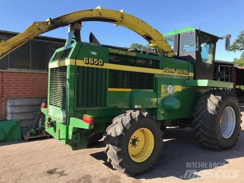 John Deere 6650 Pašarų kombainai