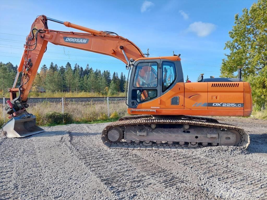 Doosan DX 225 LC Vikšriniai ekskavatoriai