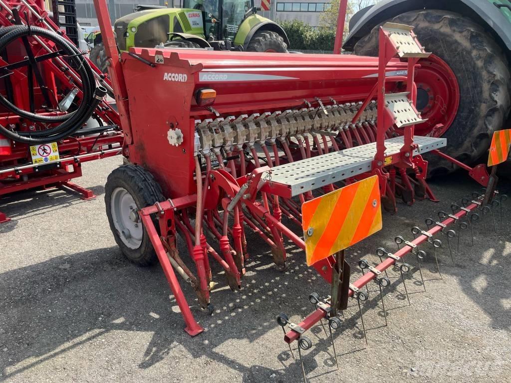 Accord M DRILL PRO Tiksli sėjimo technika