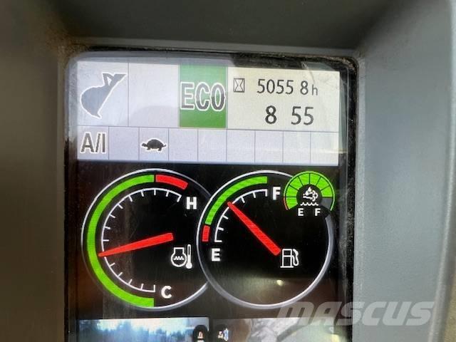 Hitachi ZX 135 US-6 Vikšriniai ekskavatoriai