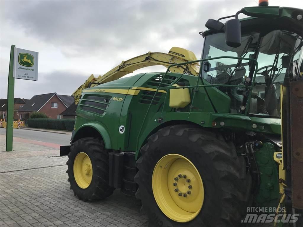 John Deere 8600 Pašarų ruošimo technika
