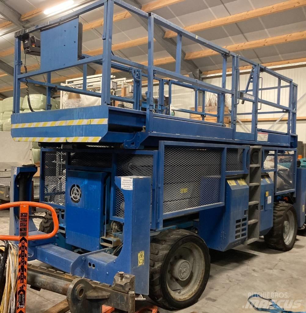 Genie GS 4390 RT Žirkliniai keltuvai