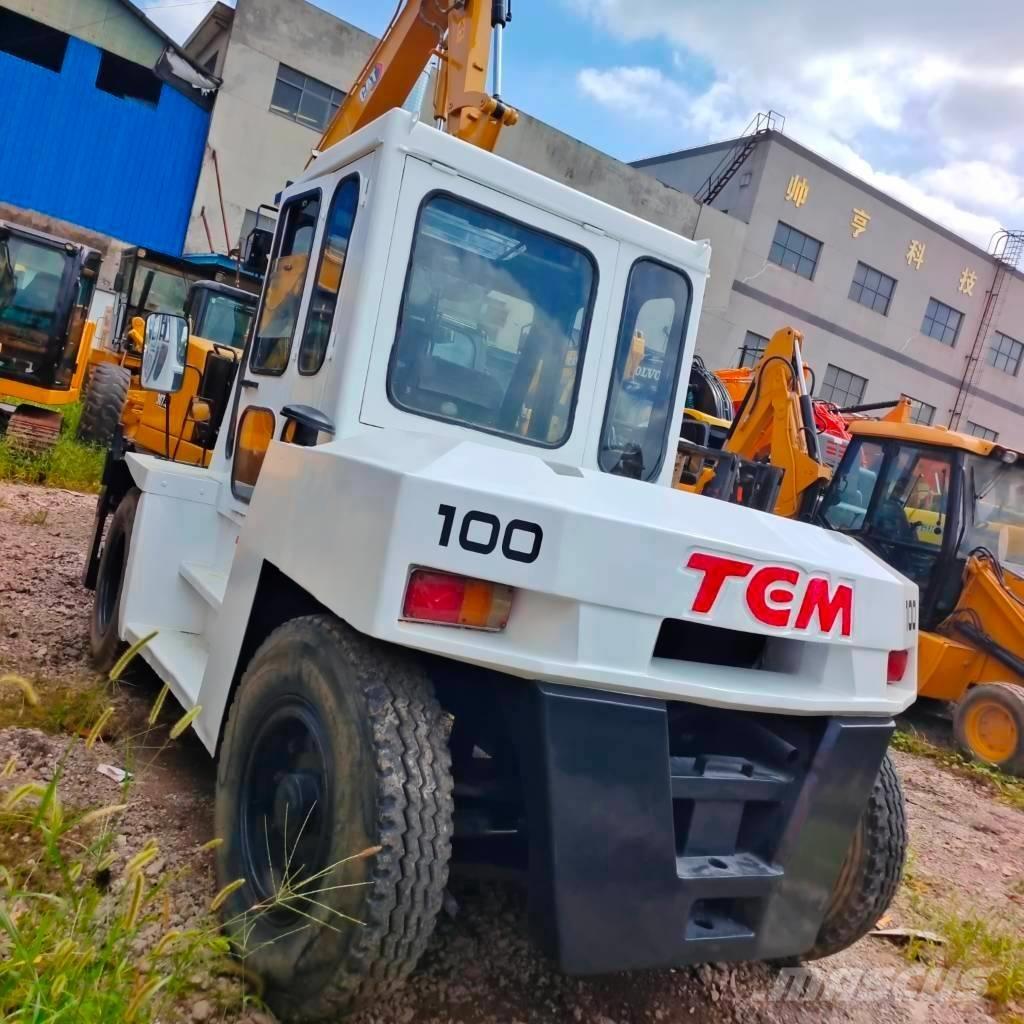 TCM FD100 Dyzeliniai krautuvai