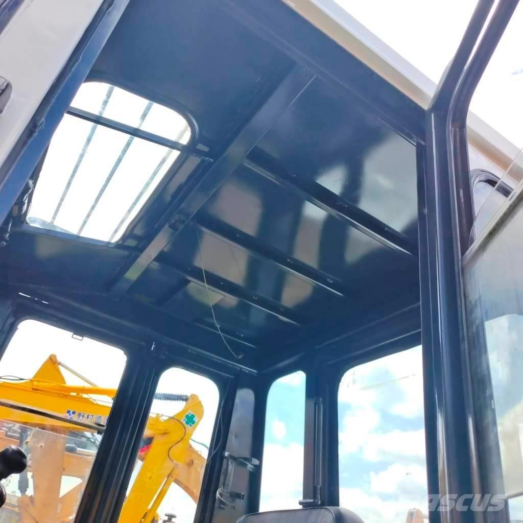 TCM FD100 Dyzeliniai krautuvai