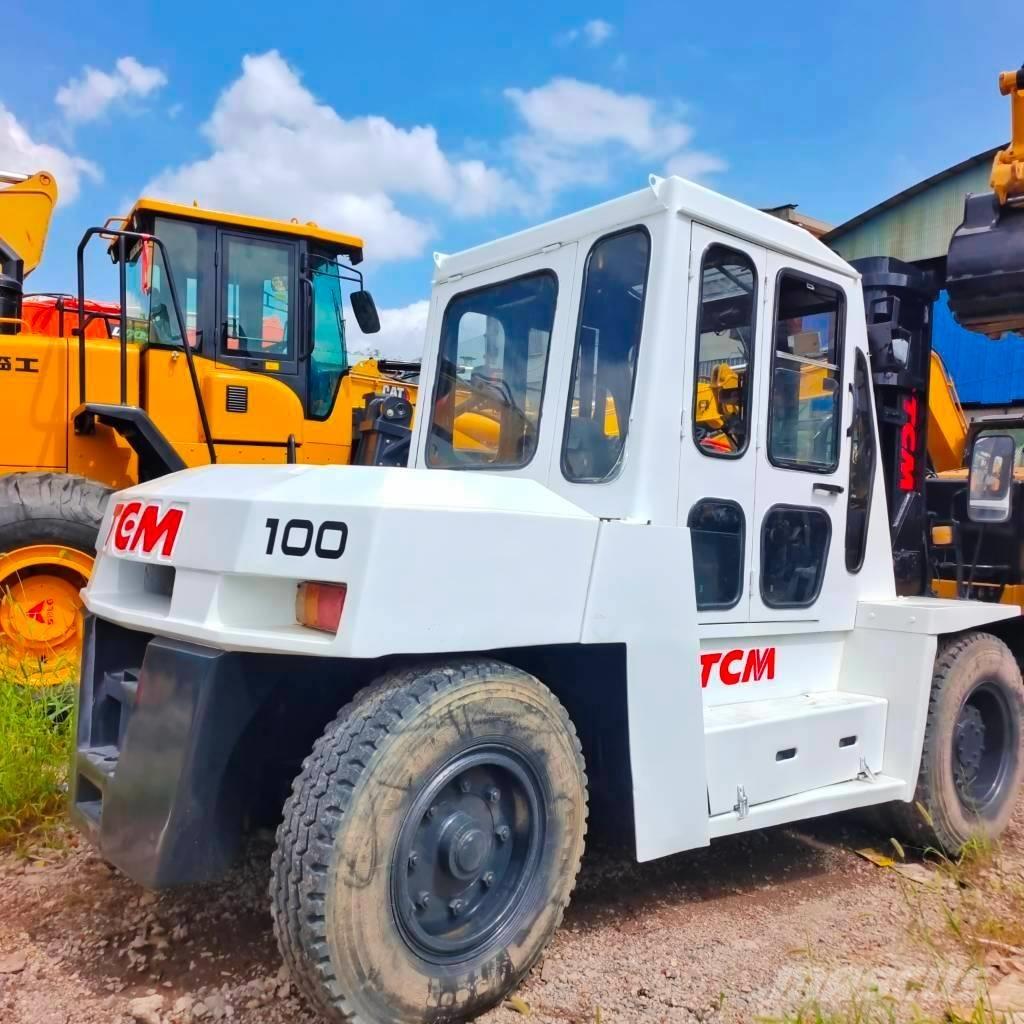 TCM FD100 Dyzeliniai krautuvai