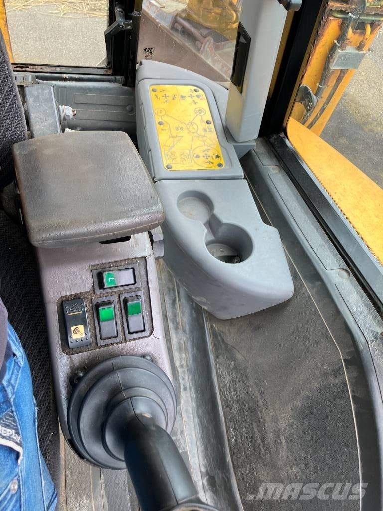 JCB 4 CX Ekskavatoriniai krautuvai