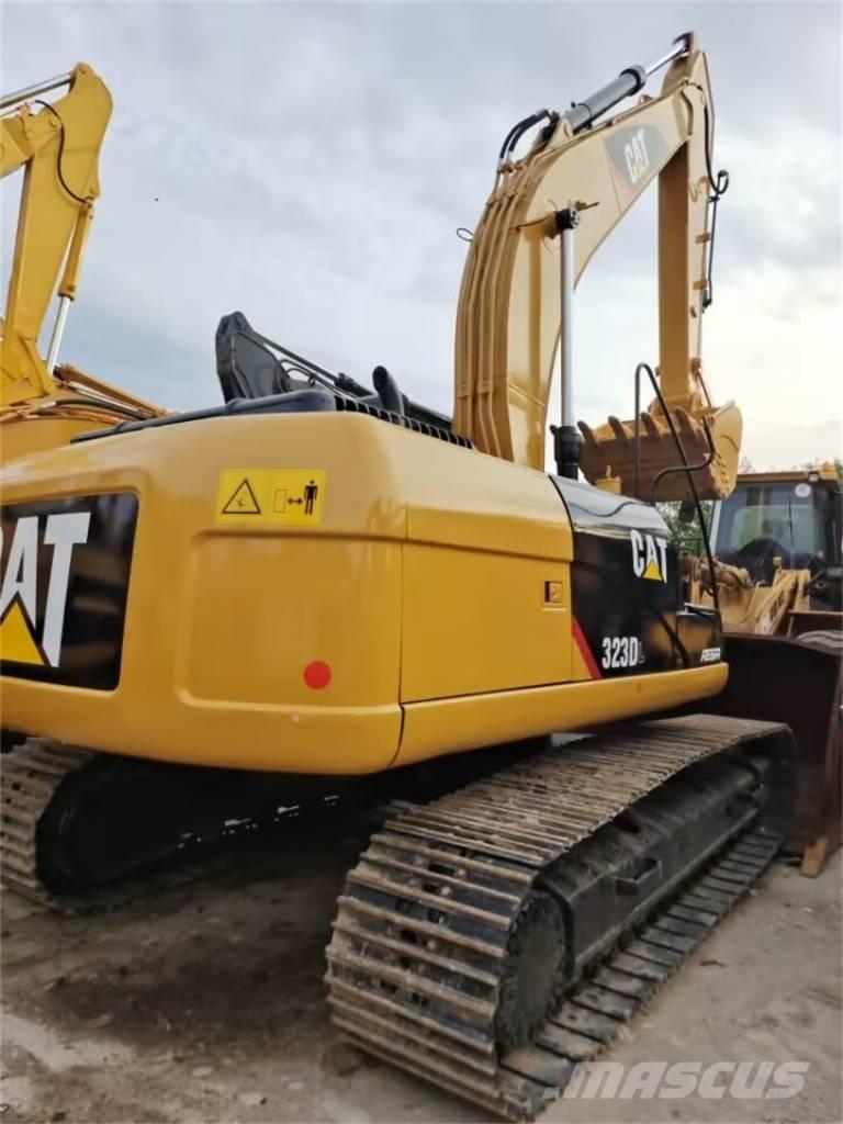 CAT 323 GC Vikšriniai ekskavatoriai