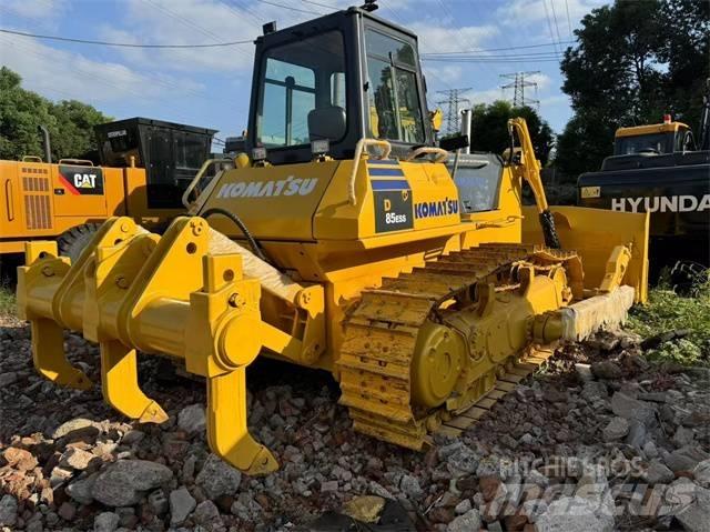 Komatsu D 85 Vikšriniai buldozeriai