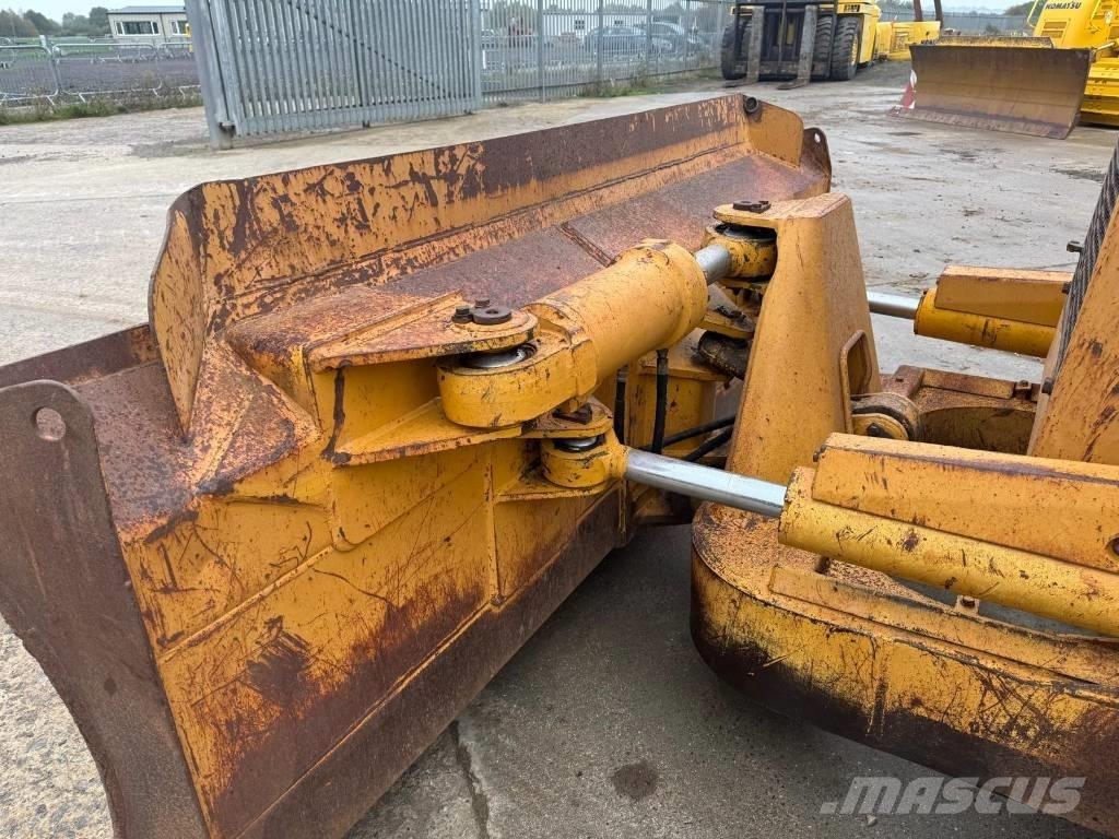 Komatsu D 58 E-1 Vikšriniai buldozeriai