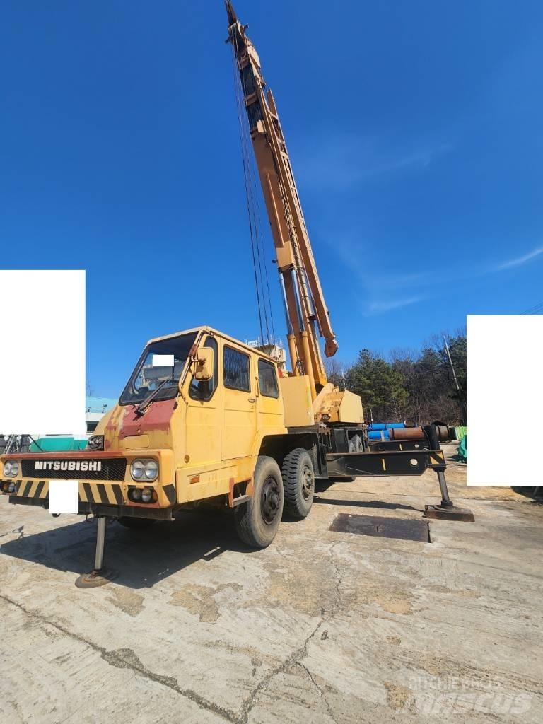Hyundai HC 50 Visureigiai kranai