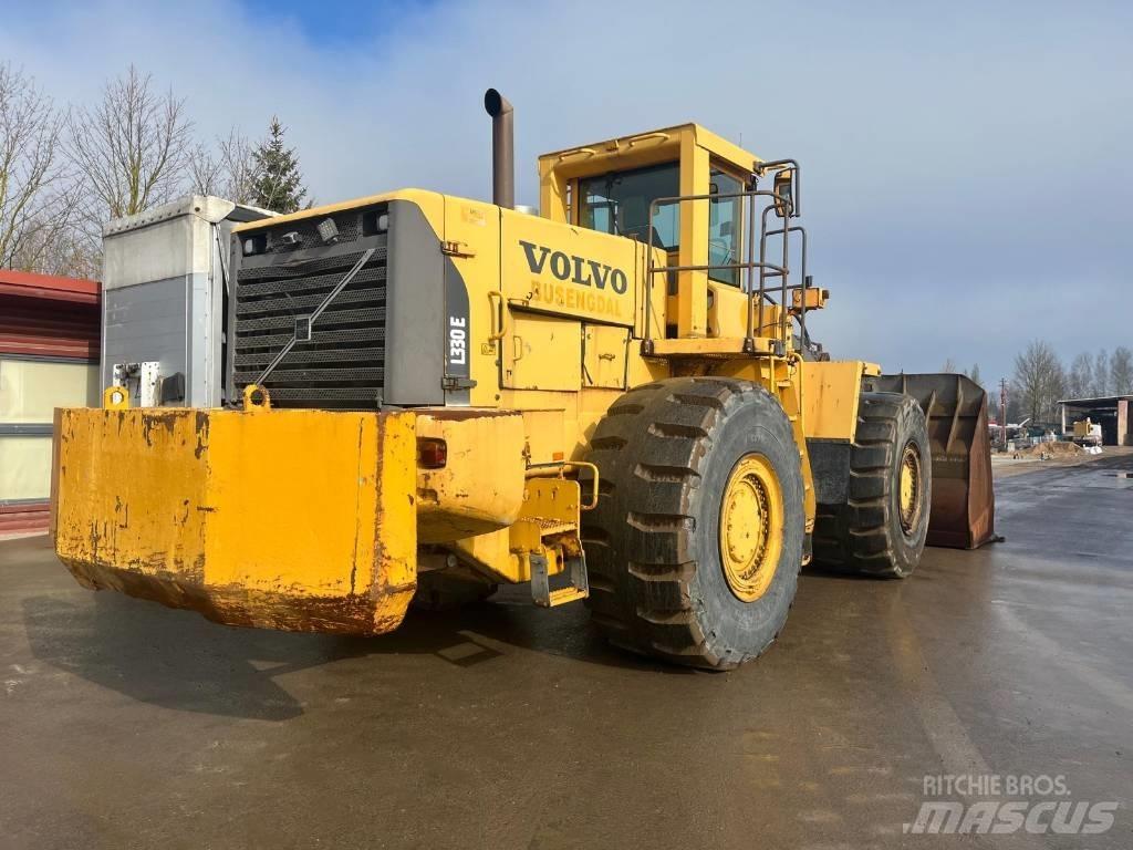 Volvo L 330 E Naudoti ratiniai krautuvai